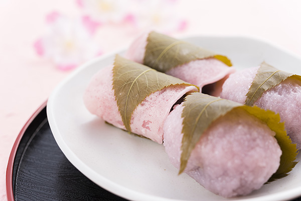 春の朝生菓子　ー桜餅、道明寺桜餅ー