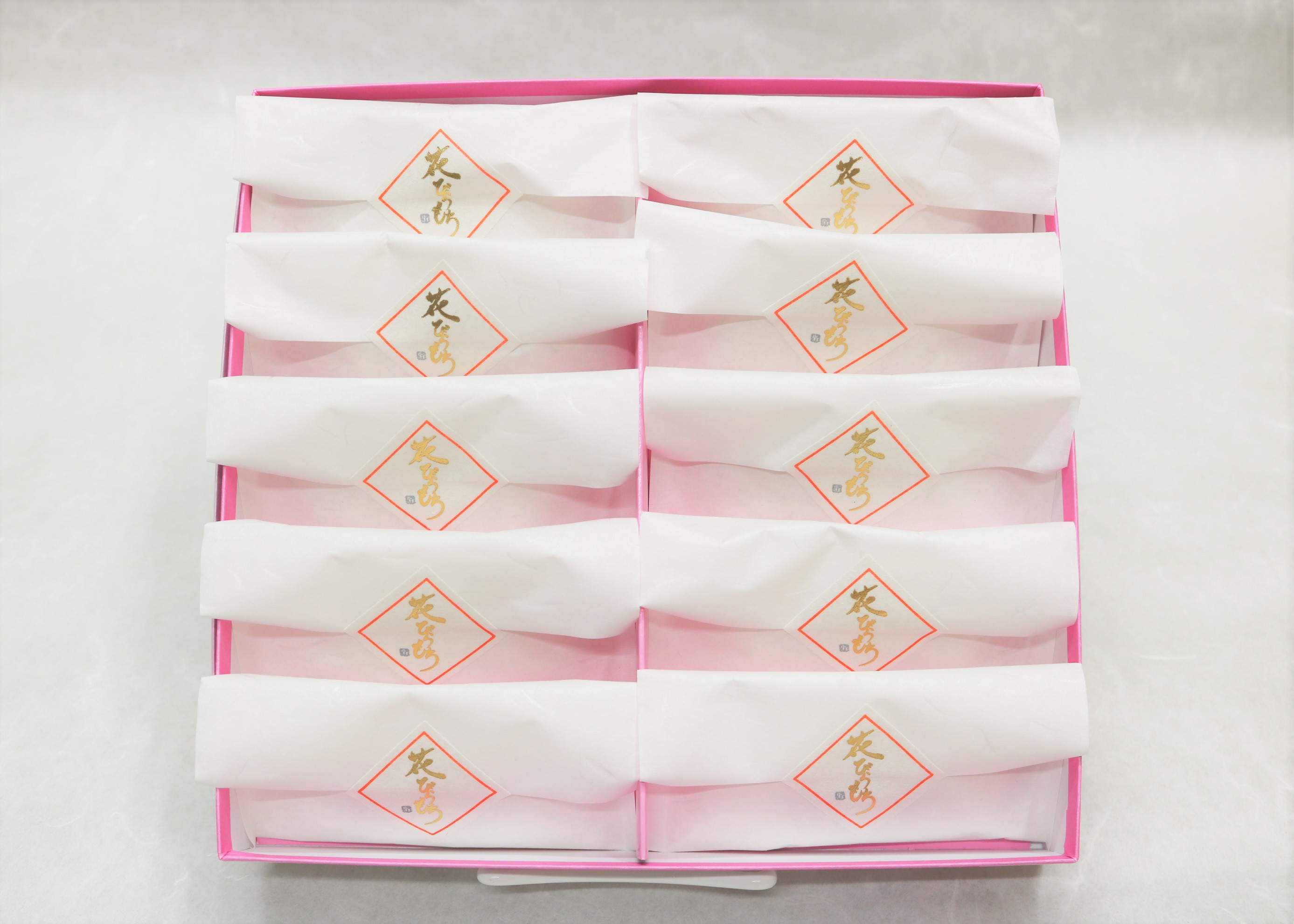 新春銘菓「花びら餅」