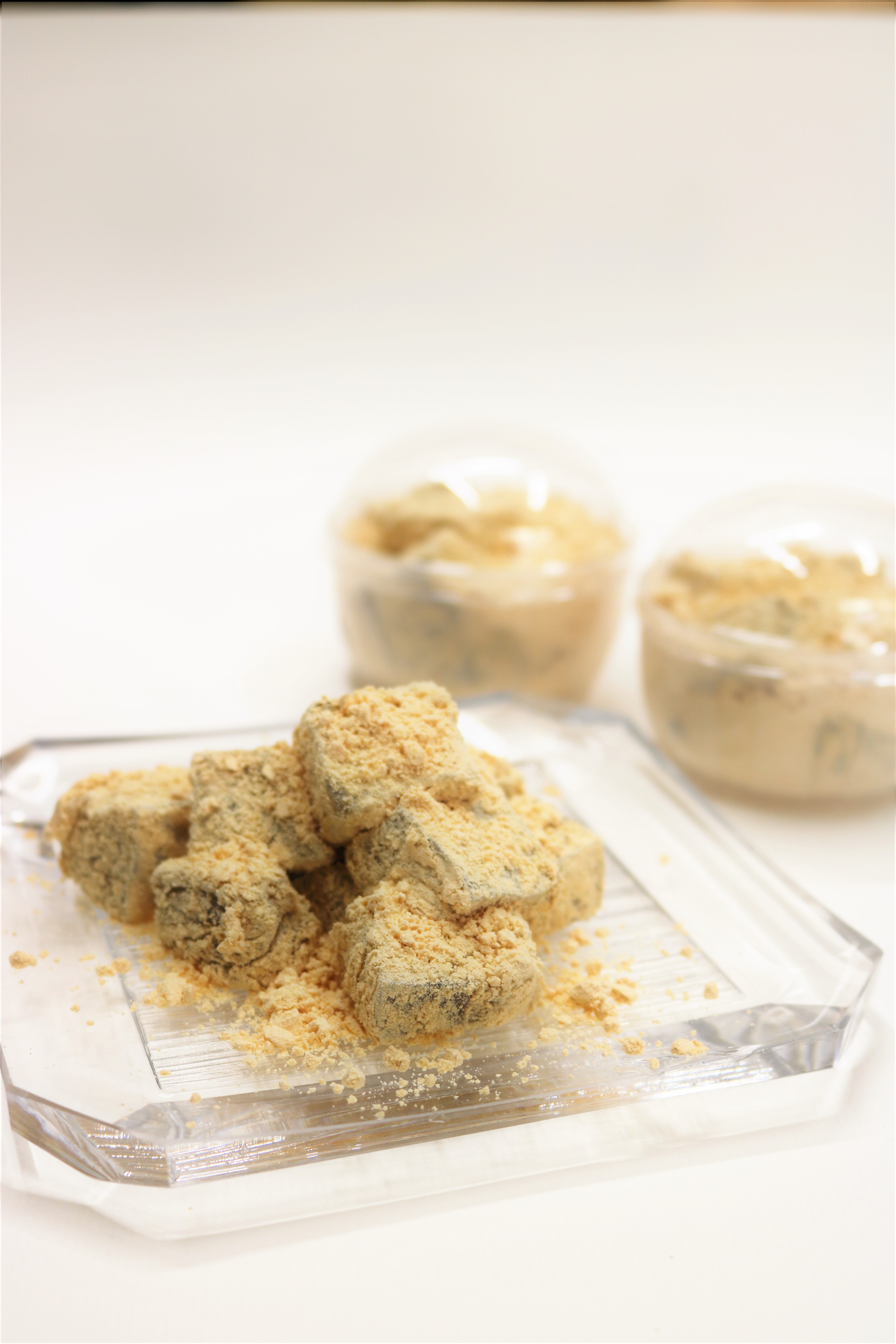 季節の朝生菓子「わらび餅」