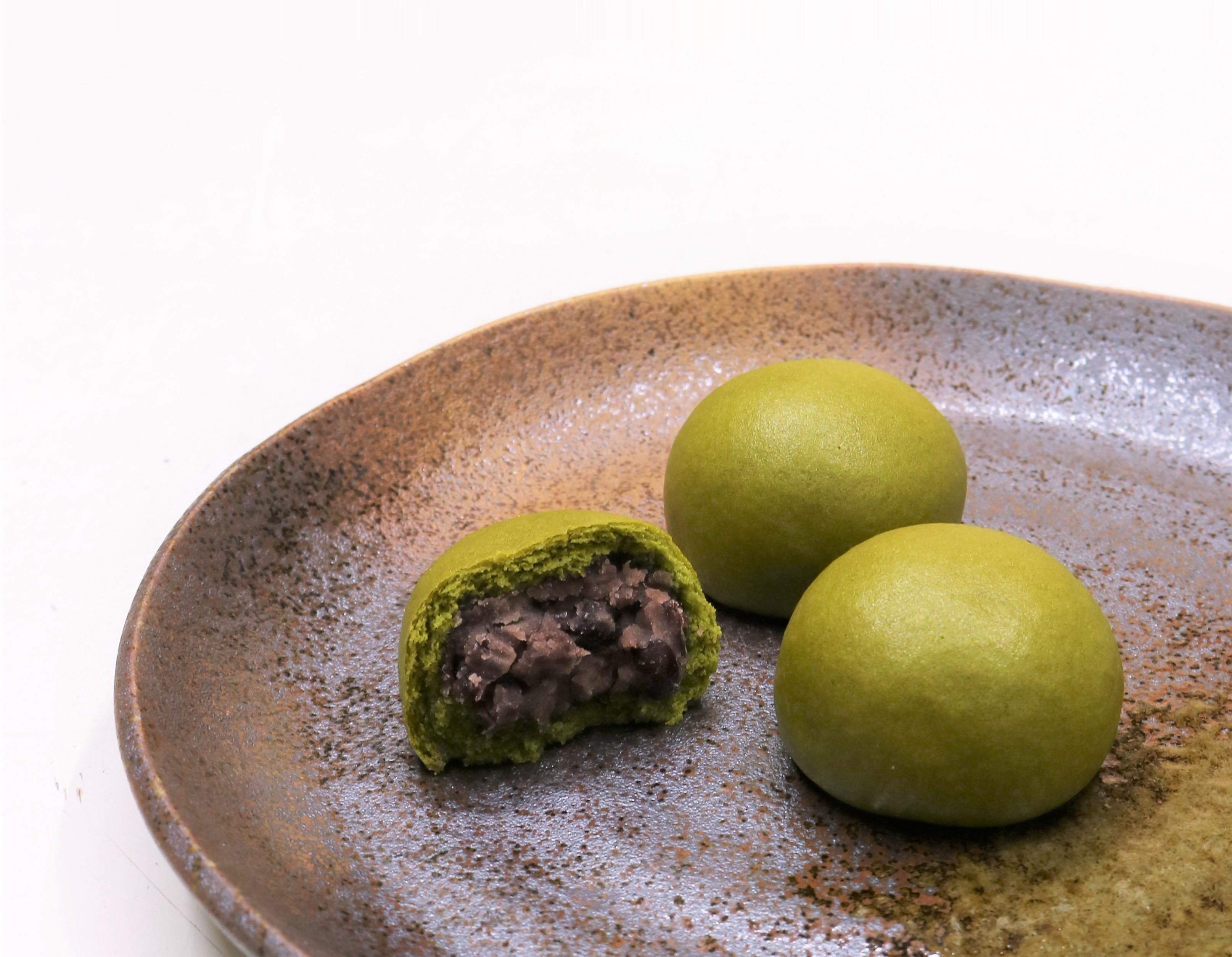 季節の朝生菓子「抹茶まんじゅう」