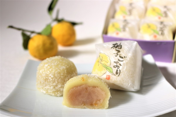季節の求肥餅　ー柚子ごおりー